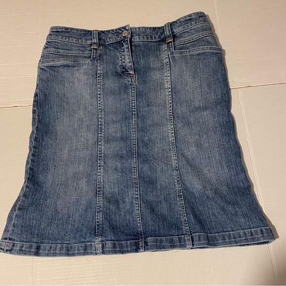 New York Company Skirts New York Company Size 6 Womens Below